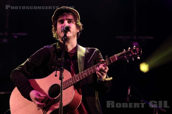 GAUVAIN SERS - 2017-05-04 - PARIS - Place de la Republique - 